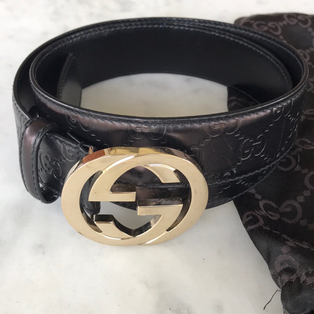 Black Gucci double G buckle and pattern belt